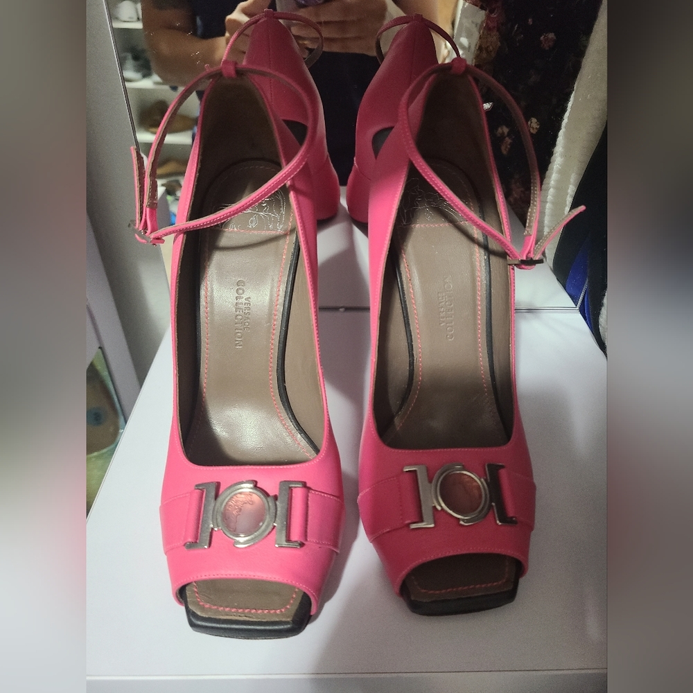 Versace Medusa Peep-toe pumps